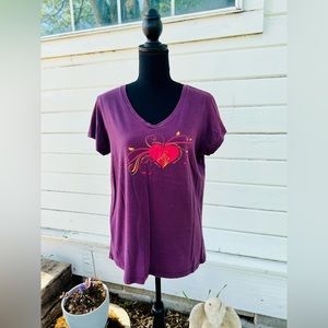 ✨Sold✨XXL Sweet Cottage T-shirt; Maroon